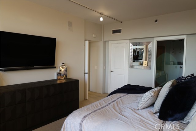 Detail Gallery Image 19 of 38 For 222 Monterey Rd #1603,  Glendale,  CA 91206 - 2 Beds | 2 Baths
