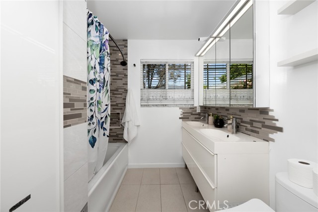 Detail Gallery Image 25 of 32 For 810 W Route 66, Glendora,  CA 91740 - 3 Beds | 2 Baths
