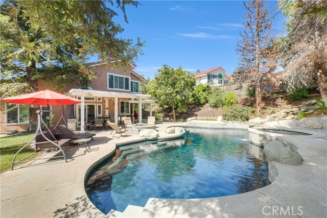 Detail Gallery Image 4 of 43 For 5560 via Cantada, Yorba Linda,  CA 92887 - 4 Beds | 3 Baths