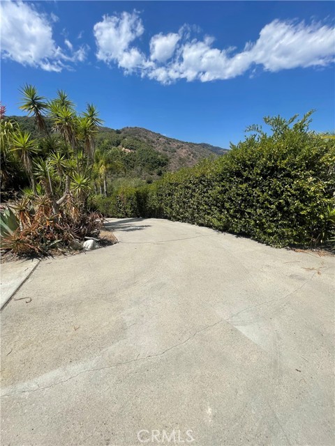 Detail Gallery Image 9 of 10 For 1361 De Luz Rd, Fallbrook,  CA 92028 - 4 Beds | 3 Baths