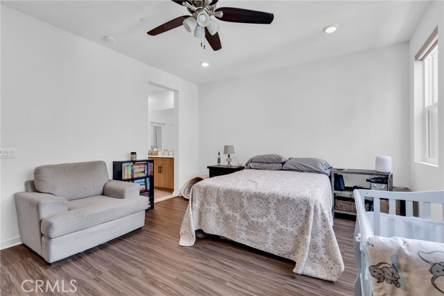 773 Grable S Circle, Orange CA: https://media.crmls.org/medias/da0d72cd-1a3e-4ac6-ac84-83db3c77cbe0.jpg