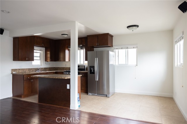 Detail Gallery Image 3 of 13 For 2727 1/2 Griffith Park Bld, Los Angeles,  CA 90027 - 1 Beds | 1 Baths