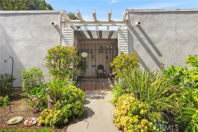 Detail Gallery Image 3 of 34 For 2011 via Mariposa West a,  Laguna Woods,  CA 92637 - 3 Beds | 2 Baths