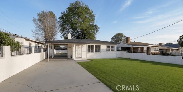 Detail Gallery Image 2 of 25 For 15320 Bledsoe, Sylmar,  CA 91342 - 3 Beds | 2 Baths