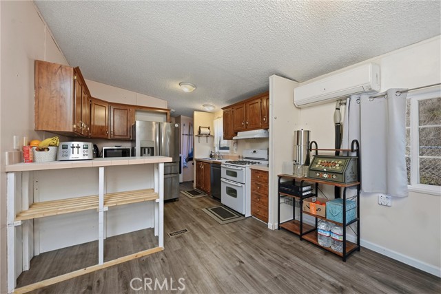 Detail Gallery Image 8 of 34 For 7046 Butte St, Nice,  CA 95464 - 3 Beds | 2 Baths