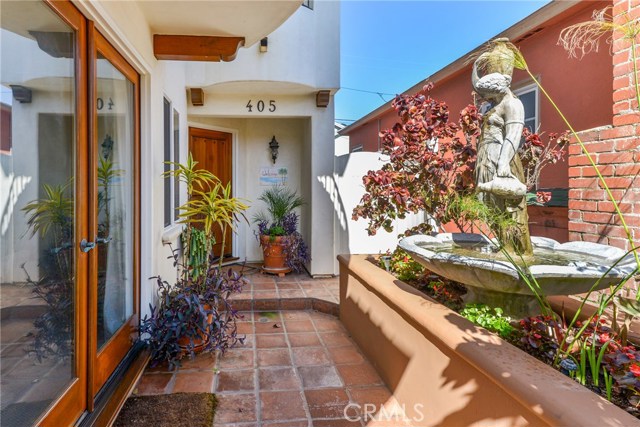 405 29th Street, Hermosa Beach, California 90254, 4 Bedrooms Bedrooms, ,3 BathroomsBathrooms,Residential,Sold,29th,SB17035526