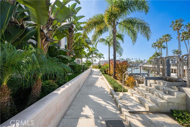 Detail Gallery Image 15 of 75 For 221 Rivo Alto Canal, Long Beach,  CA 90803 - 4 Beds | 5 Baths