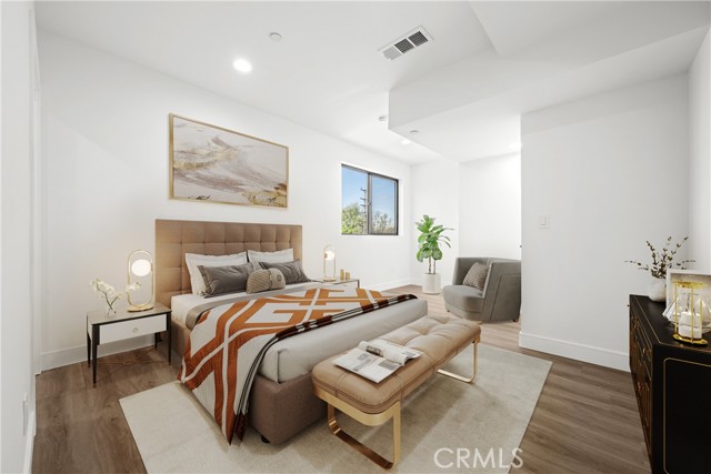 6704 1/2 Kester Avenue, Van Nuys CA: https://media.crmls.org/medias/da104cda-0819-473e-a8e5-3bea87bf1446.jpg
