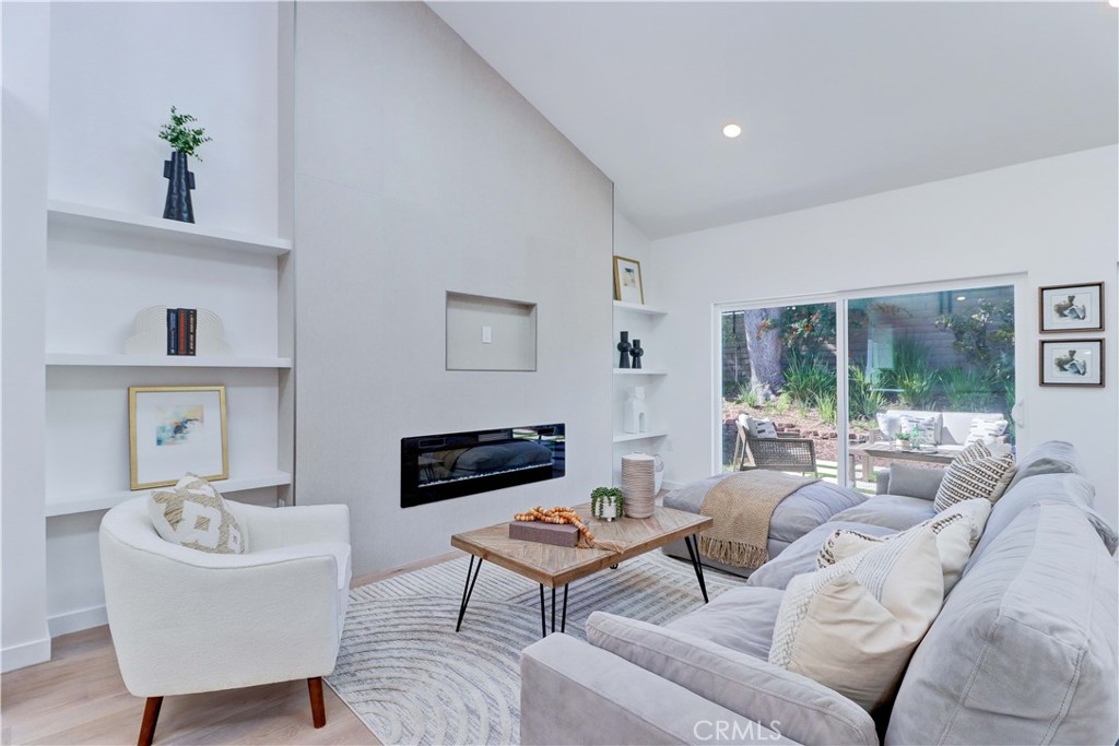 MLS #OC25250919 image #13