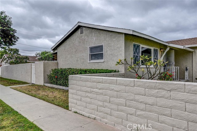 538 S Raitt Street, Santa Ana CA: https://media.crmls.org/medias/da10e030-03cd-48e1-8d49-78d986387d8b.jpg