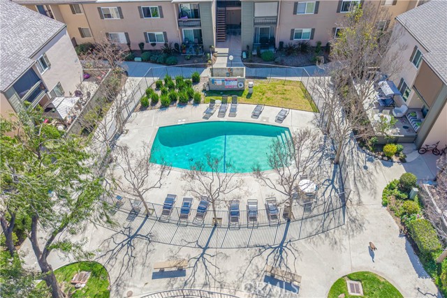 Detail Gallery Image 48 of 59 For 24430 Nicklaus Dr #L2,  Valencia,  CA 91355 - 3 Beds | 3 Baths