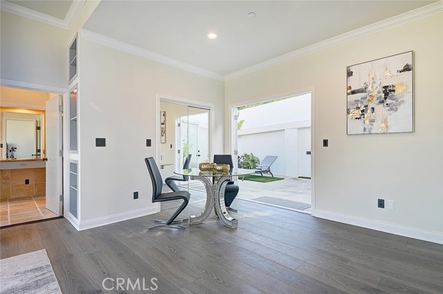 Detail Gallery Image 24 of 44 For 3952 Oakfield Dr, Sherman Oaks,  CA 91423 - 5 Beds | 4/1 Baths
