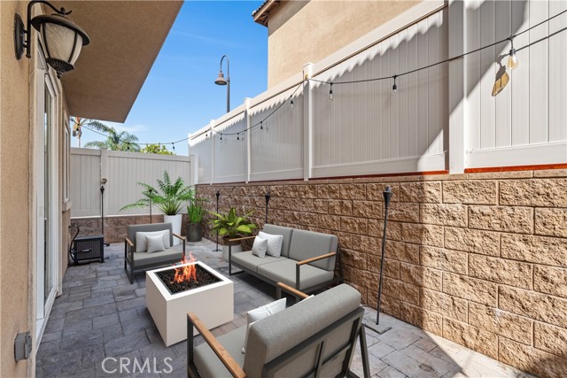 Detail Gallery Image 21 of 28 For 1417 Turin Ln, Los Angeles,  CA 90047 - 3 Beds | 2/1 Baths
