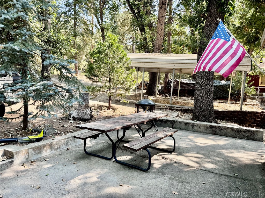 https://media.crmls.org/medias/da12205f-4114-4b01-8751-ede6c79ce95e.jpg?preset=X-Large