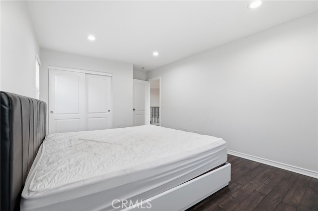 Detail Gallery Image 38 of 46 For 8220 Chamberlain, Reseda,  CA 91335 - 4 Beds | 3 Baths