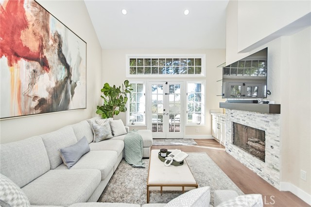 Detail Gallery Image 36 of 46 For 950 S Rim Crest Dr, Anaheim Hills,  CA 92807 - 2 Beds | 2/1 Baths