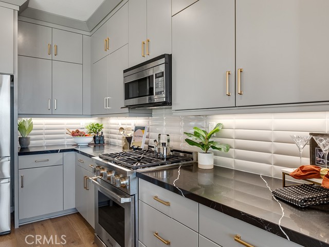 Detail Gallery Image 28 of 40 For 28905 Saddle Cir, Castaic,  CA 91384 - 3 Beds | 2/1 Baths