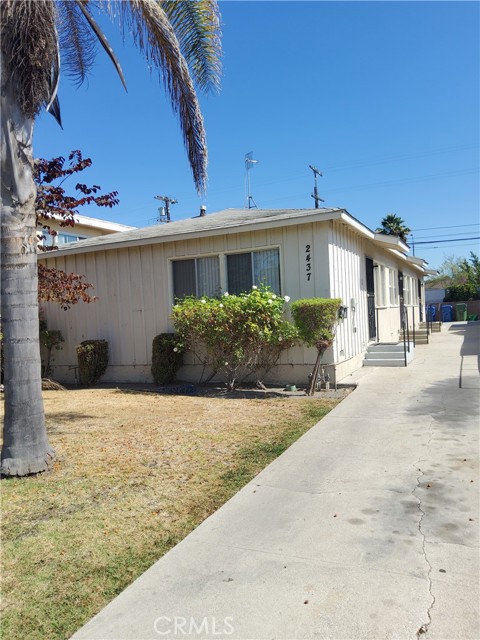 2437 Exposition Place, Los Angeles CA: https://media.crmls.org/medias/da14a018-e067-4baa-a92d-252b67cf4029.jpg
