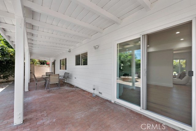 9500 Texhoma Avenue, Northridge CA: https://media.crmls.org/medias/da153ee9-04b6-4445-9891-d8b987c31fd7.jpg