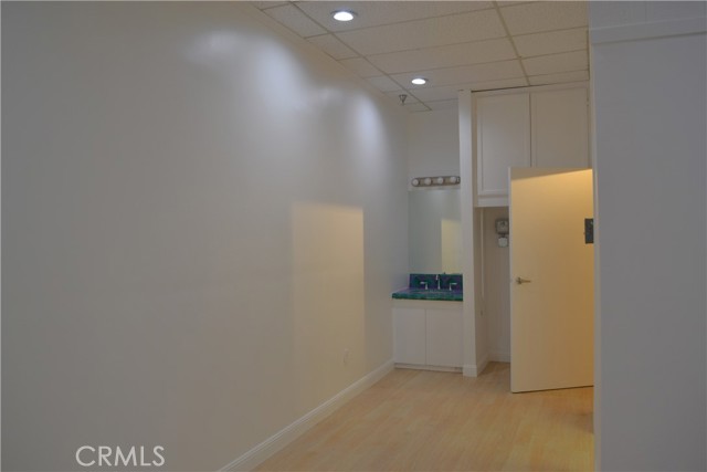 916 W Burbank Boulevard, Burbank, California 91506, ,Commercial Lease,For Rent,916 W Burbank Boulevard,CRSR25070336