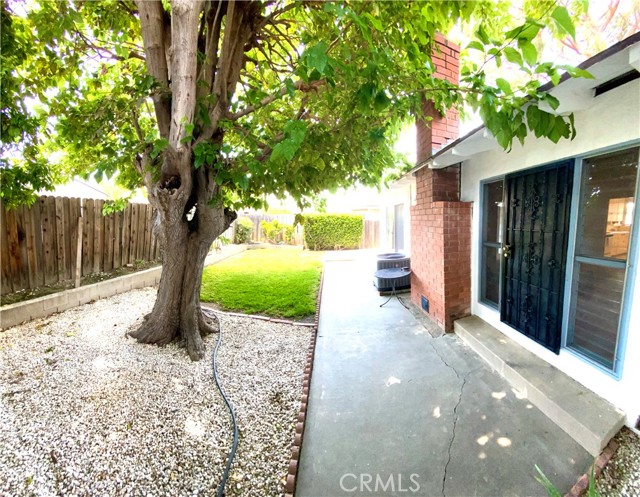 Detail Gallery Image 18 of 19 For 1212 W Oak Ave, Fullerton,  CA 92833 - 5 Beds | 2 Baths