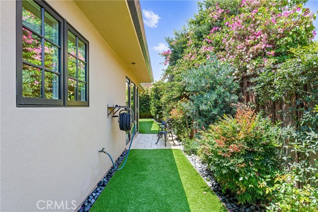 Detail Gallery Image 56 of 66 For 1879 Tahiti Dr, Costa Mesa,  CA 92626 - 4 Beds | 3/1 Baths