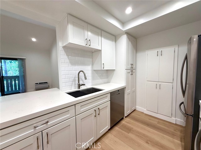 Detail Gallery Image 7 of 22 For 20702 El Toro #198,  Lake Forest,  CA 92630 - 1 Beds | 1 Baths