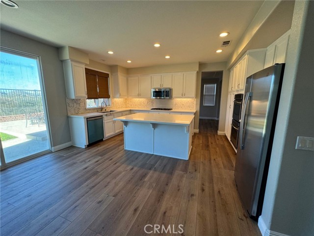 Detail Gallery Image 8 of 36 For 36805 Maxmillian Ave, Murrieta,  CA 92563 - 5 Beds | 3 Baths