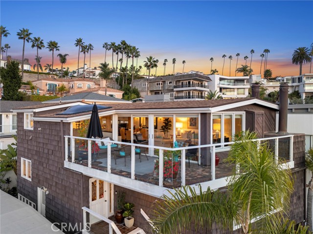 2616 Cove Street, Corona del Mar CA: https://media.crmls.org/medias/da183c38-667e-4556-b866-3dfc61ae66c6.jpg