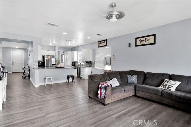 Detail Gallery Image 17 of 45 For 15166 Arcadian, Adelanto,  CA 92301 - 5 Beds | 3 Baths