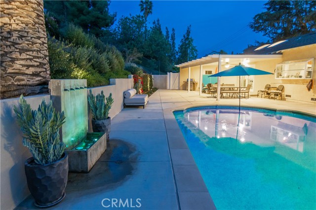 19631 Rosita Street, Tarzana CA: https://media.crmls.org/medias/da190d48-74bd-4627-85d9-c3100db82520.jpg