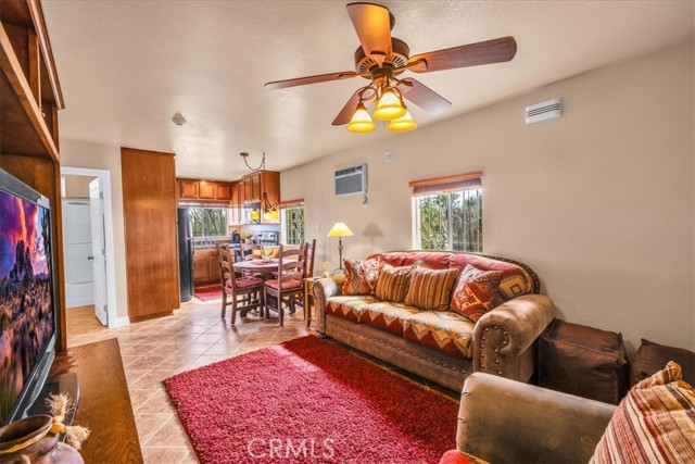 380 Mack Lane, 29 Palms CA: https://media.crmls.org/medias/da190e30-3c7c-4eba-947a-6f5fc0ac06e5.jpg