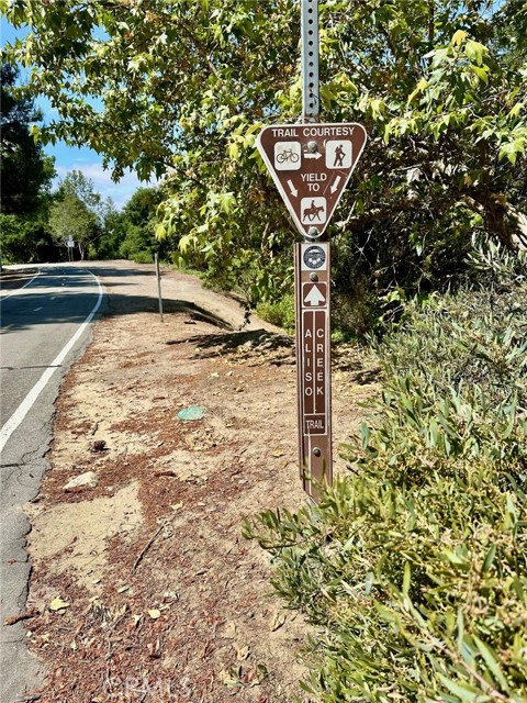 22471 Rippling Brook, Lake Forest CA: https://media.crmls.org/medias/da19a843-a8df-4146-8d42-a8d5a32f16b5.jpg