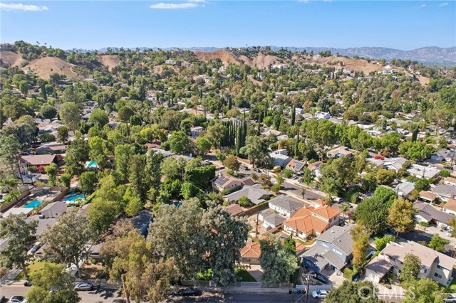 Detail Gallery Image 51 of 54 For 22015 Independencia St, Woodland Hills,  CA 91364 - 3 Beds | 2 Baths