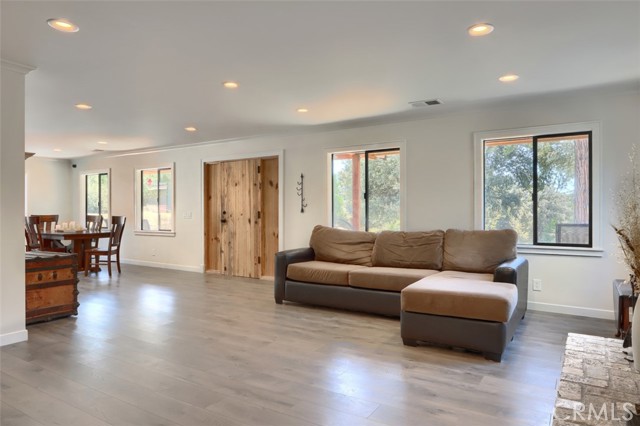 Detail Gallery Image 7 of 49 For 3318 Triangle Rd, Mariposa,  CA 95338 - 3 Beds | 2 Baths