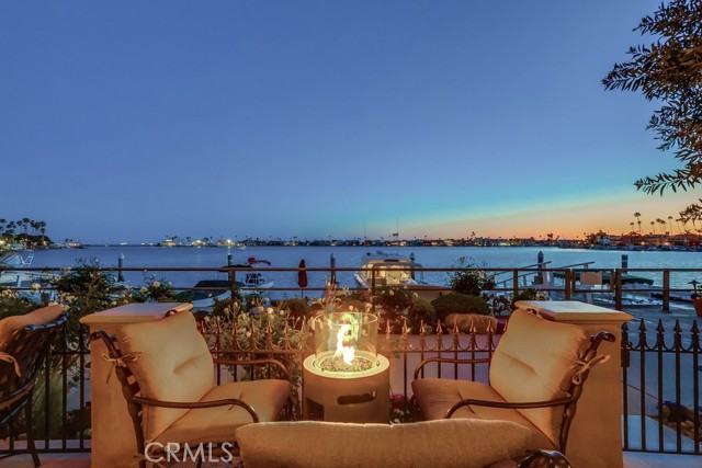6048 Lido Lane, Long Beach CA: https://media.crmls.org/medias/da1a5e9a-63ac-41f7-9bce-865b9052c765.jpg