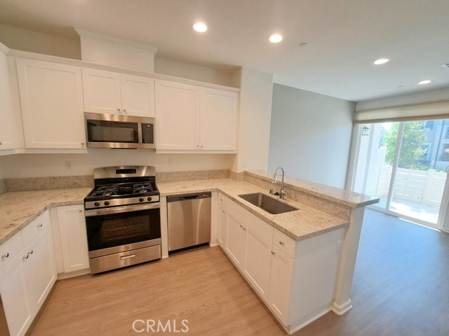 41978 Ornella, Murrieta CA: https://media.crmls.org/medias/da1af18b-54fd-427e-97d0-1e3b7741757b.jpg
