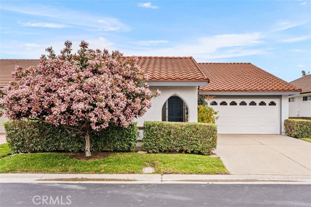 Detail Gallery Image 1 of 31 For 27847 Espinoza, Mission Viejo,  CA 92692 - 2 Beds | 2 Baths