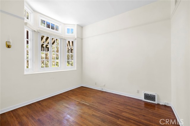 1181 Old Mill Rd, San Marino CA: https://media.crmls.org/medias/da1c15ec-c720-4326-99ff-aaf730be2fe1.jpg