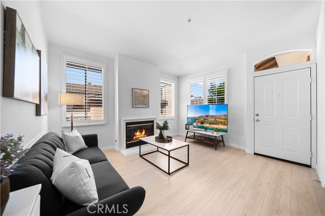 Detail Gallery Image 5 of 23 For 900 Solvay Aisle, Irvine,  CA 92606 - 2 Beds | 1 Baths