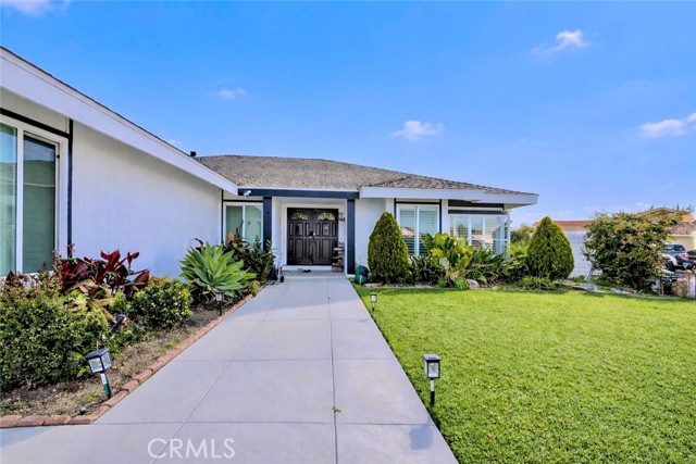 Detail Gallery Image 3 of 22 For 9543 Andover Cir, Fountain Valley,  CA 92708 - 3 Beds | 2 Baths