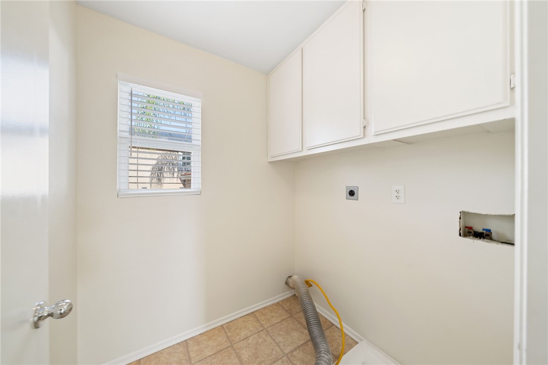 Detail Gallery Image 25 of 46 For 32848 Naples Ct, Temecula,  CA 92592 - 3 Beds | 2/1 Baths