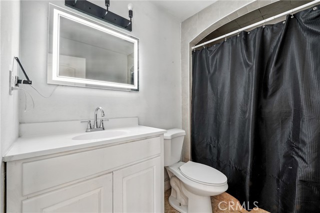 Detail Gallery Image 17 of 22 For 10333 Capistrano Ave, South Gate,  CA 90280 - 2 Beds | 2 Baths
