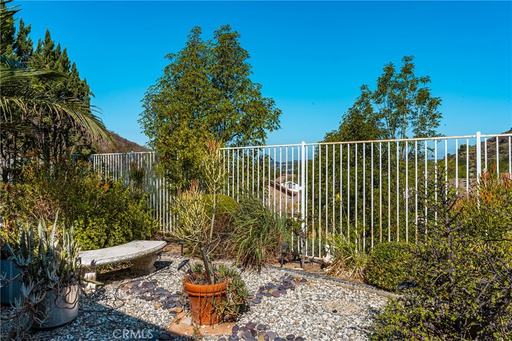 Da1eb730 Df2d 4300 8137 3378cc1a96ea