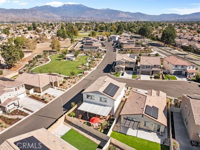 Detail Gallery Image 34 of 37 For 728 Freesia Cir, San Jacinto,  CA 92583 - 4 Beds | 3/1 Baths