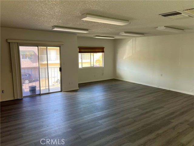 18335 Sierra, Canyon Country (santa Clarita), California 91351, ,Commercial Lease,For Rent,18335 Sierra,CRSR23222062