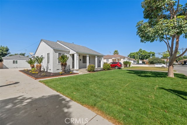 Long Driveway for 5 autos