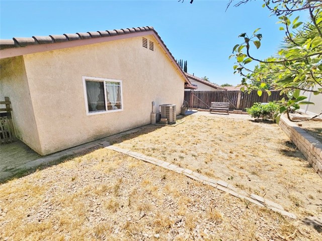 29650 Saint Andrews Court, Murrieta CA: https://media.crmls.org/medias/da1fd8dc-6f8c-4a99-aa41-99ef39a3fdde.jpg