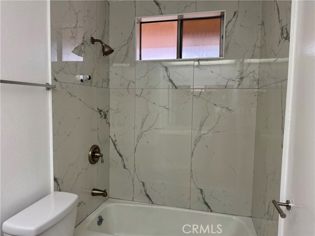 Detail Gallery Image 17 of 18 For 1682 W Cindy Ln #B,  Anaheim,  CA 92802 - 2 Beds | 2 Baths