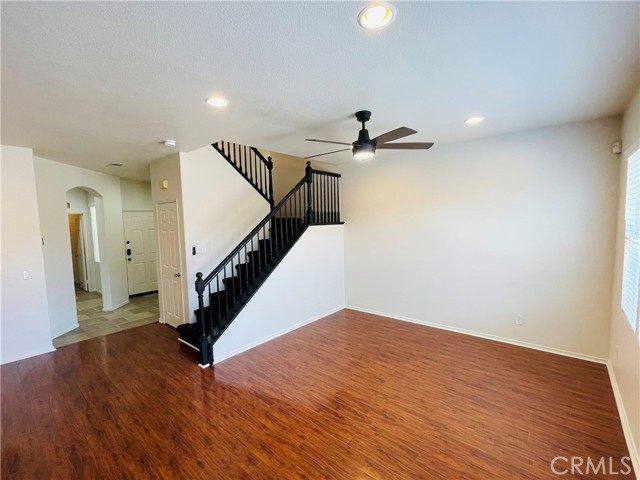 649 Sumner Way, Oceanside CA: https://media.crmls.org/medias/da212d28-c534-4ecb-872a-31222370fa32.jpg